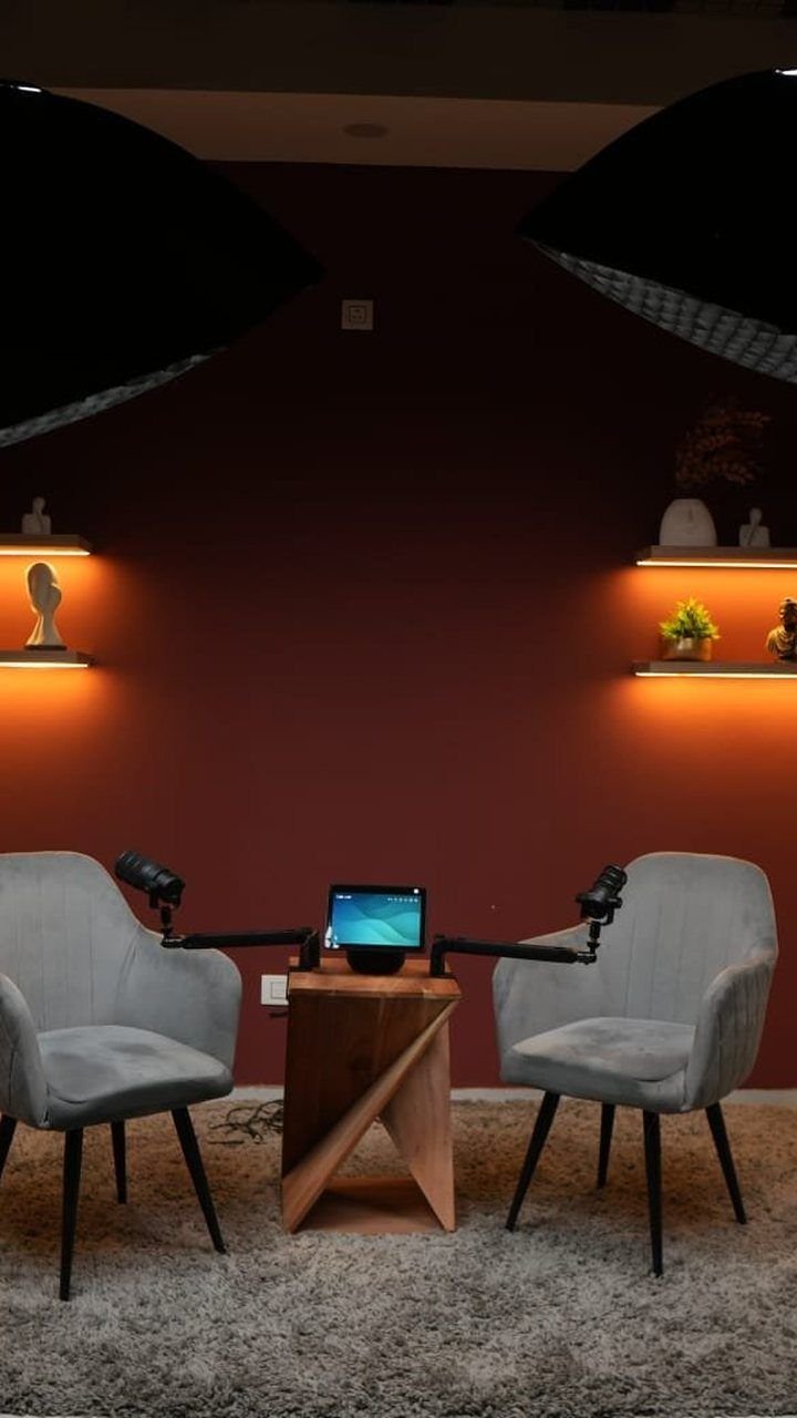Agni lounge - Host cam